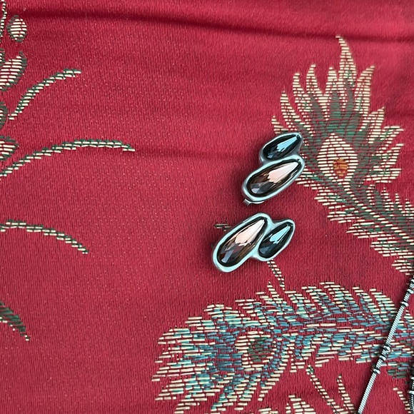 Double standards and smashing to boot! Fab double necklace by UNO de 50 🤗 - Picture 4 of 9